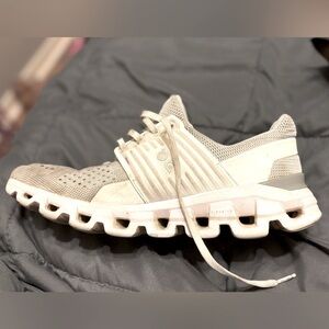 On Running Cloudswift Glacier Running Sneakers